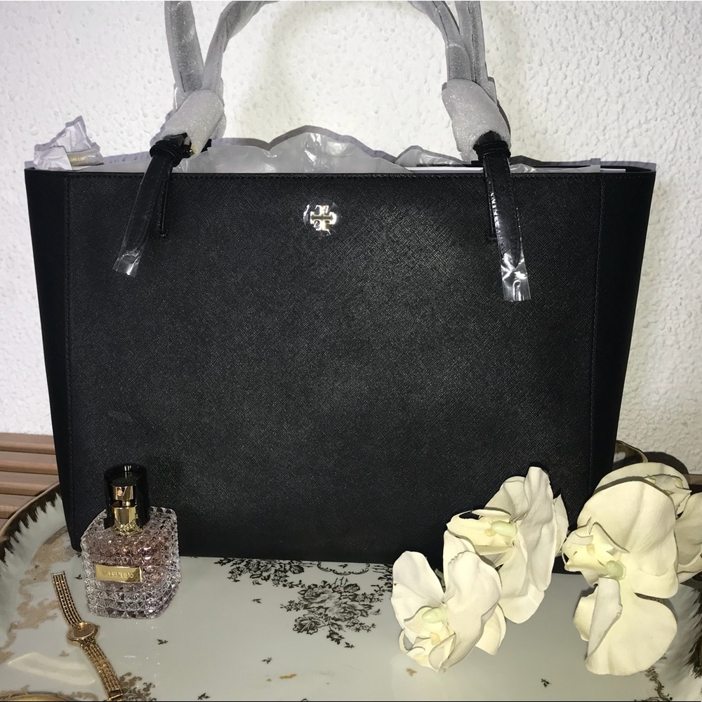 Tory Burch | Emerson LARGE Buckle Tote - Picture 2 of 7